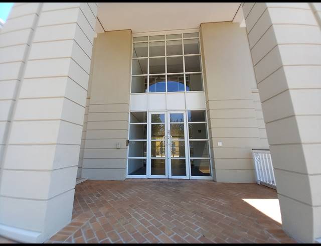 2,415M² OFFICE TO LET IN BRYANSTON